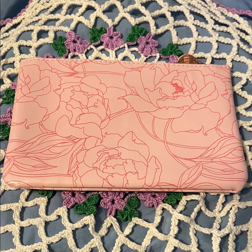 Ipsy Pink Floral Vinyl Zipper Pouch - Picture 2 of 4